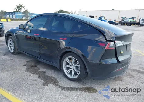 2022 Tesla Model Y Long Range Dual Motor All-Wheel Drive from USA, damaged, VIN 7SAYGAEE6NF522054